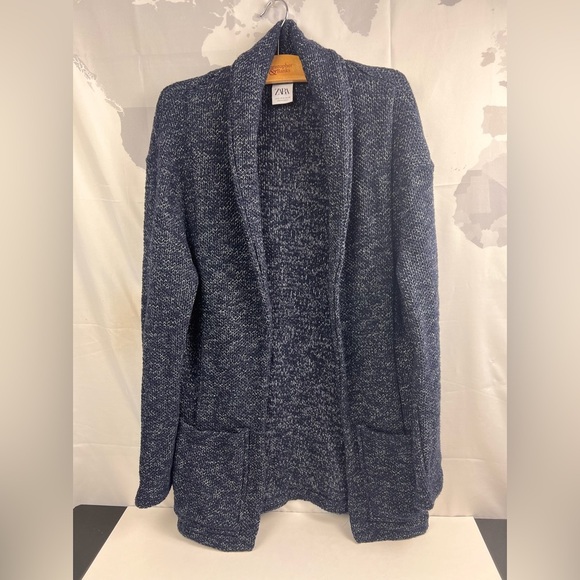 ZARA cardigan super soft, front pockets, size medium - Picture 6 of 8